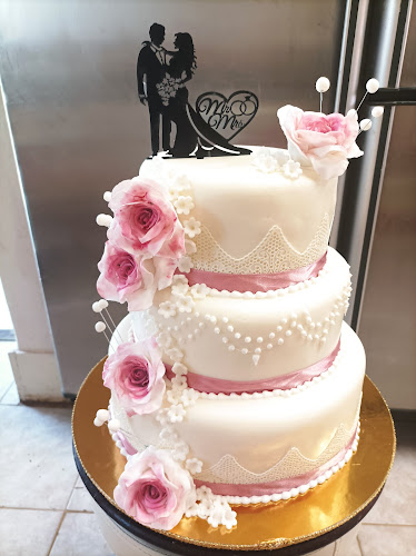 Hajnalka fagyizó és Cukrászda