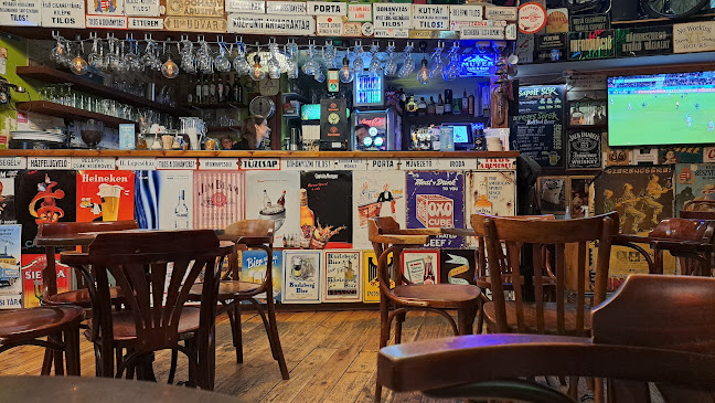 Muter Cafe & Beer (Muter Pub Gozsdu) - Budapest