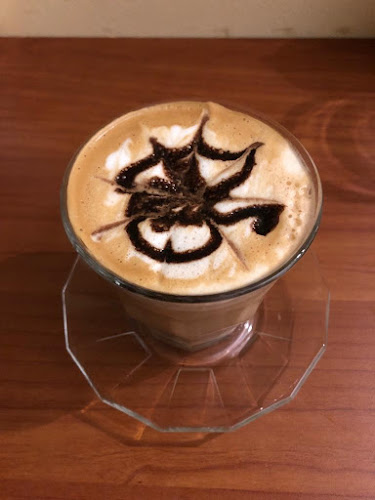 Hungario kávézó - Vendéglátás