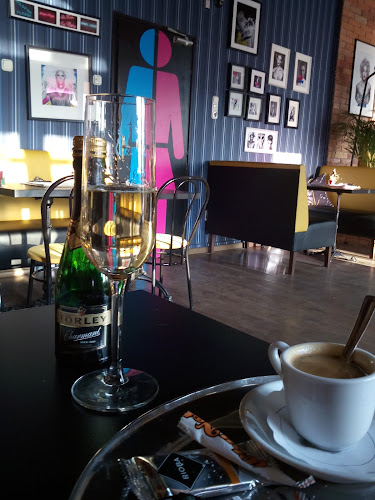 Comentarii opinii despre Why not cafe and bar