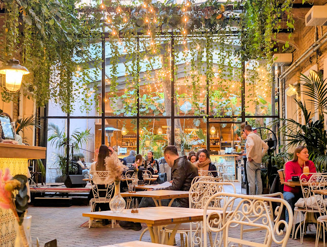 Mazel Tov - Budapest