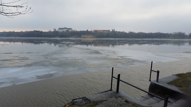 Comentarii opinii despre Monoszkóp Kultúrbisztró