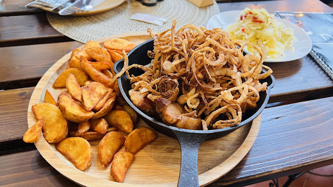 Esztergom, Batthyány Lajos u. 1, 2500