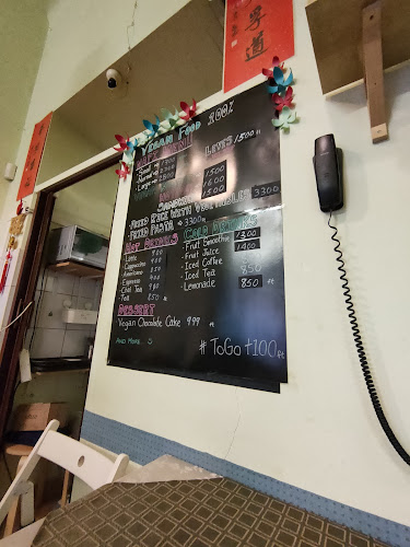 Opinii despre Mennyország Szíve Bio Bolt Organic Health Food&Coffee Shop în Budapest - Vendéglátás