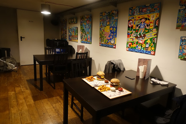 Attaboy - Vendéglátás