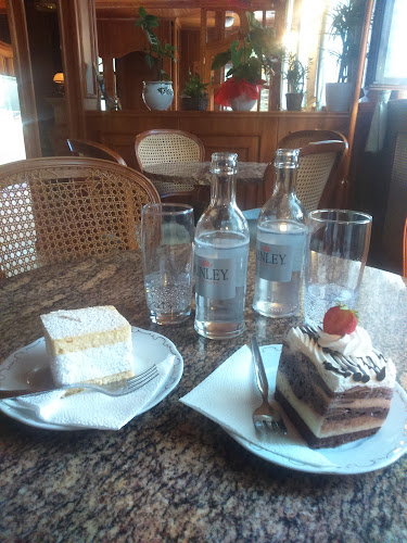 Comentarii opinii despre Barta Kávéház