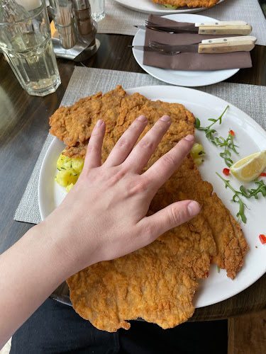 Comentarii opinii despre Bor & Bazsalikom Pizzéria, Étterem