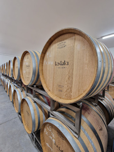 Opinii despre Kislaki Bormanufaktúra în Balatonboglár - Vendéglátás