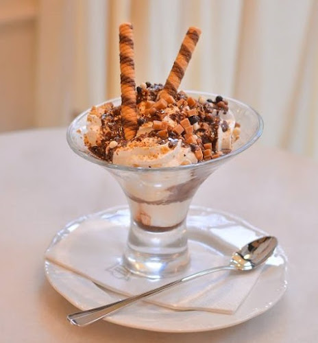 Comentarii opinii despre Hauer cukrászda és kávéház