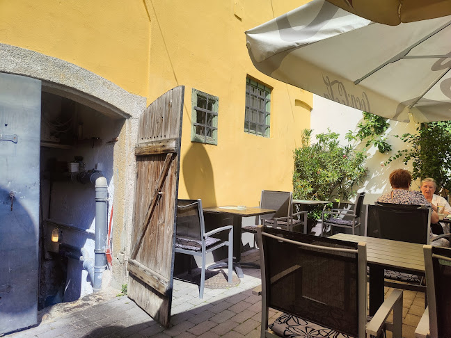 Szentendre Fő tér 15 Bejárat a Jankó János utcában található, 2000