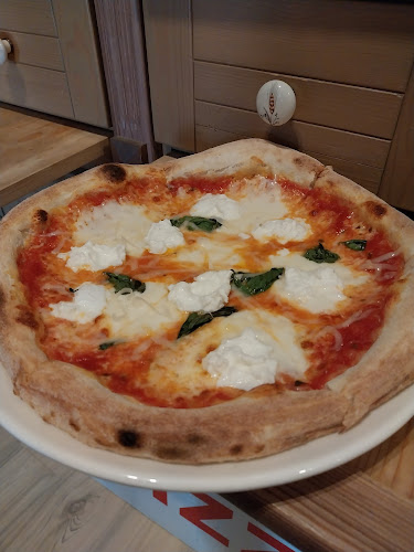 Pizza Balatonfüred Kredenc