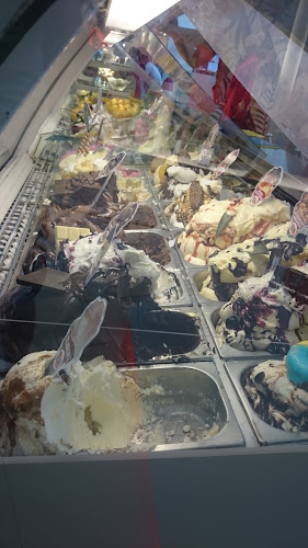 Opinii despre Gelato Kávézó Allee în Budapest - Vendéglátás