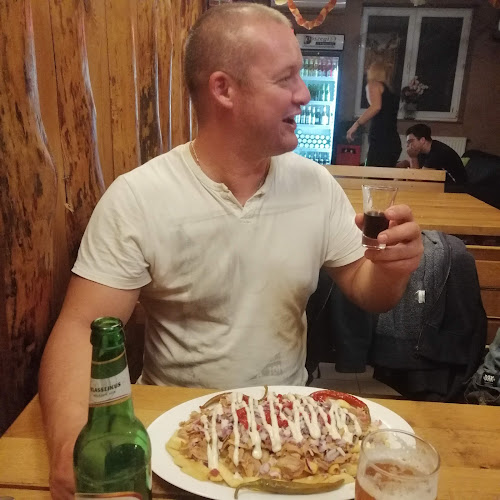 Opinii despre Alsó Klub & Pizzéria în Gellénháza - Vendéglátás