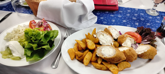 Fehértói Halászcsárda és Szálloda