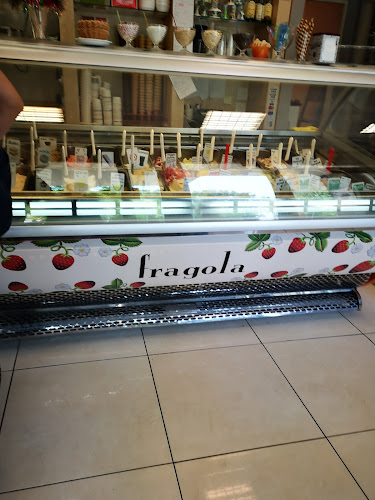 Comentarii opinii despre Fragola Angyalföld Cukrászda és Fagylaltozó