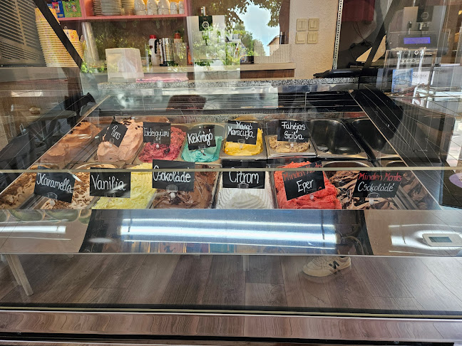 Comentarii opinii despre Hermina cukrászda és fagylaltozó