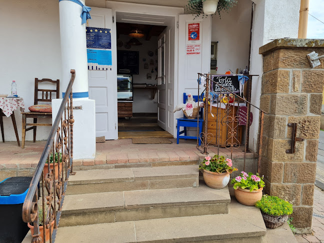 Rozika Kávézó, Sütiző