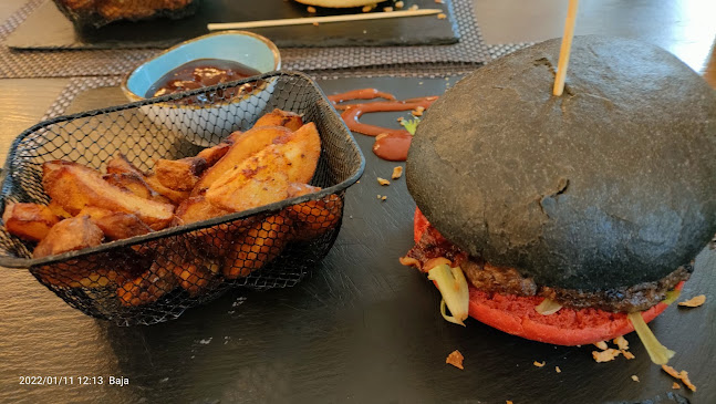 Hús-megálló 2 - Baja