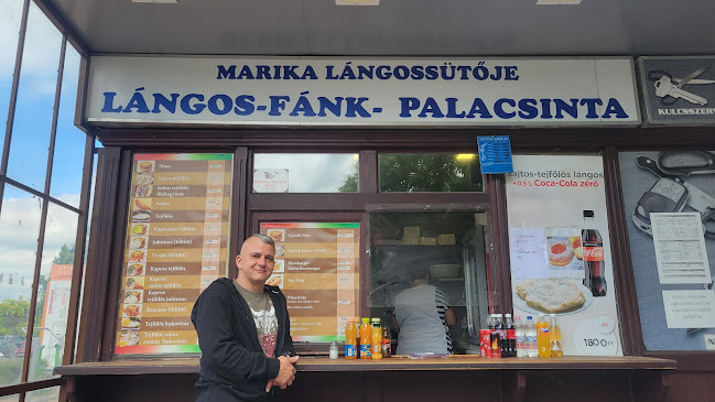 Marika lángossütője - Vendéglátás