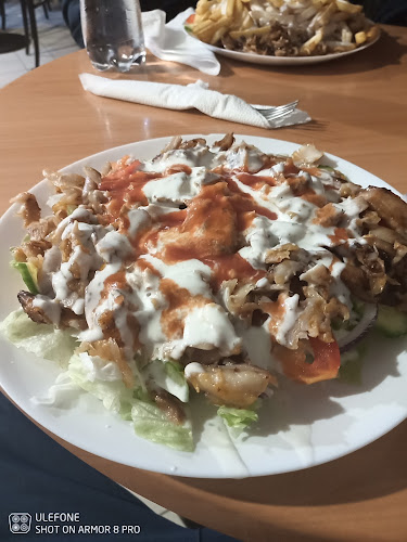 Opinii despre Gyros Faló în Jászberény - Vendéglátás
