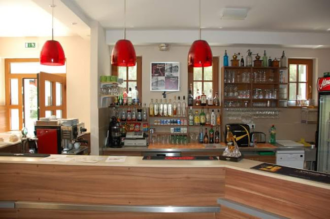 Comentarii opinii despre Fényesliget Kávézó