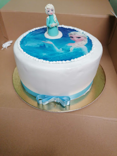 Comentarii opinii despre Bor Cukrászda és Kávézó - Dabas