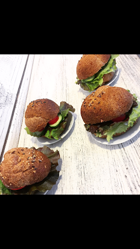 Comentarii opinii despre Mahalo Budapest