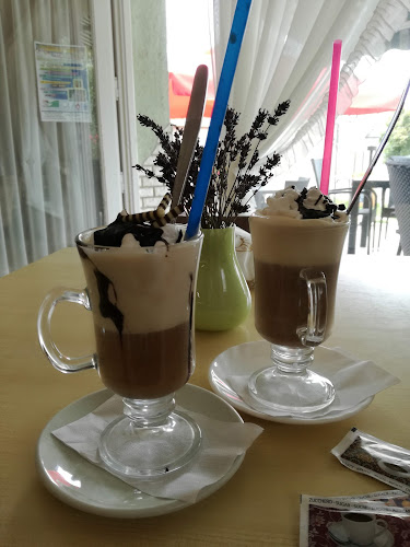 Anna Cukrászda és Pizzéria - Vendéglátás