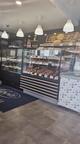 Comentarii opinii despre Lipóti Pékség és kávézó Király u. 59. Bakery & cafe