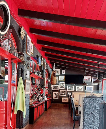 Opinii despre Red Devils Pub & Pizzéria în Csemő - Vendéglátás