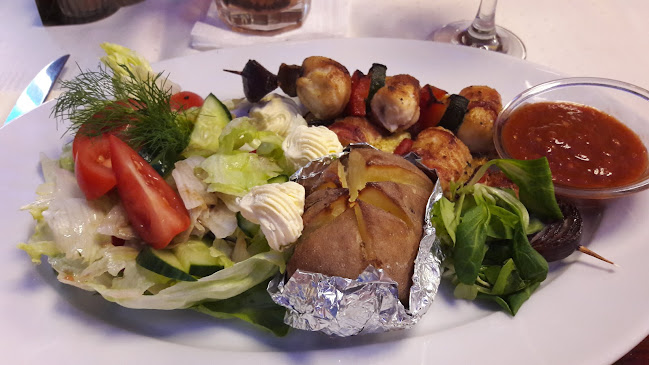 Kalóz Fregatt - Tata