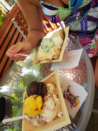 Opinii despre Édes Velence Fagyizó în Székesfehérvár - Vendéglátás