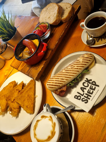 Comentarii opinii despre Black Sheep Kávéház Debrecen