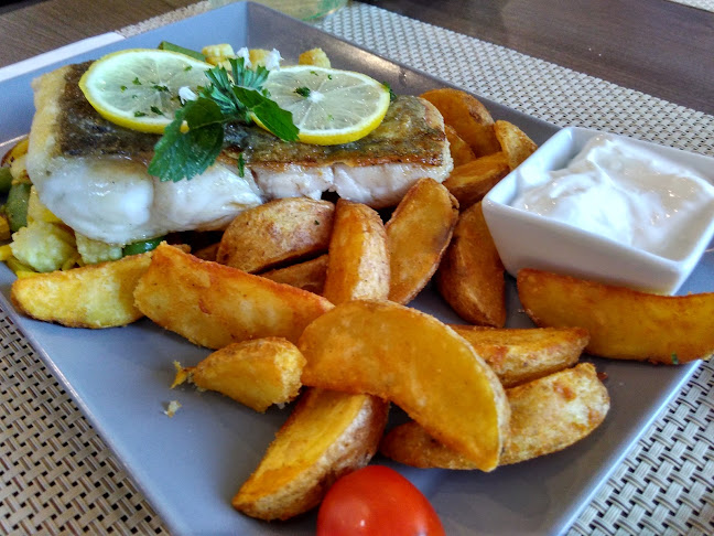 Opinii despre Jam Restaurant & Cafe în Kapuvár - Vendéglátás