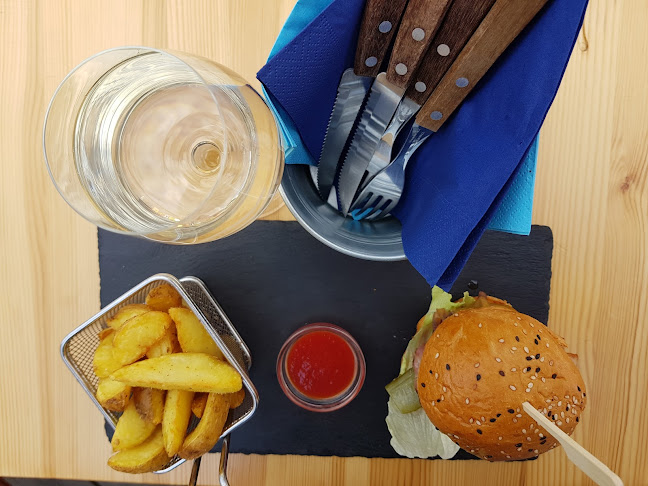 Balatonboglár, Kikötő u. 6, 8630