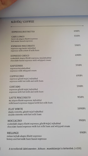 Opinii despre Téli Fagyi Cafe & Bistro în Miskolc - Vendéglátás