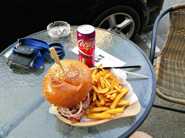 Opinii despre Farm Burger & BBQ în Esztergom - Vendéglátás