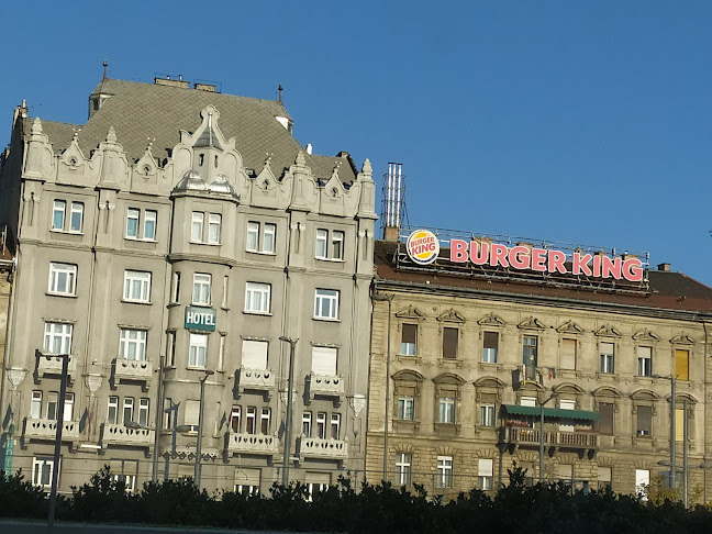 Comentarii opinii despre Piros Hetes presszó