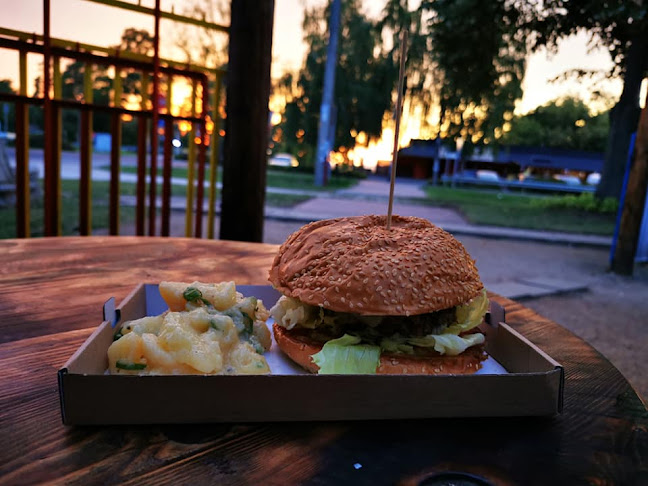 Comentarii opinii despre Falatozó Kert Söröző