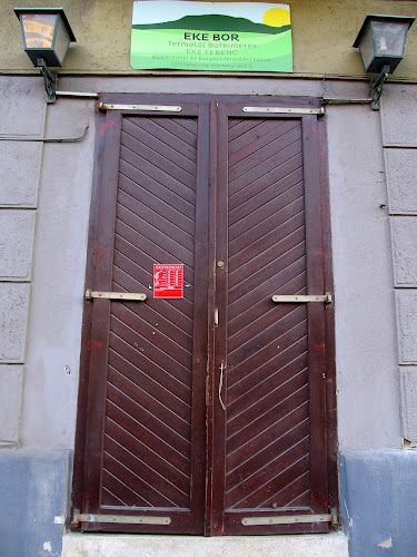 Comentarii opinii despre Eke Pince Termelői Bor