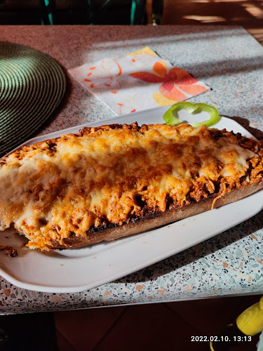 Opinii despre Smaragd Büfé în Ajka - Vendéglátás