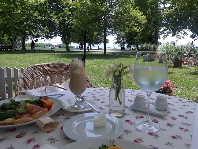 Opinii despre Liget Kávéház és Étterem în Balatonalmádi - Vendéglátás