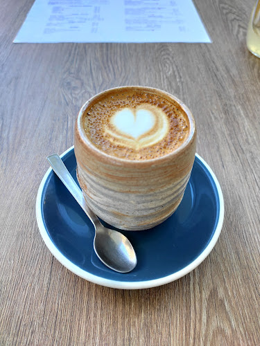 Coyote Coffee & Deli - Vendéglátás