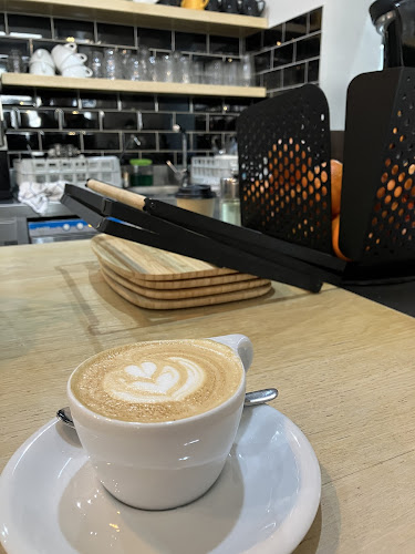 Opinii despre Kávélabor în Zalaegerszeg - Vendéglátás