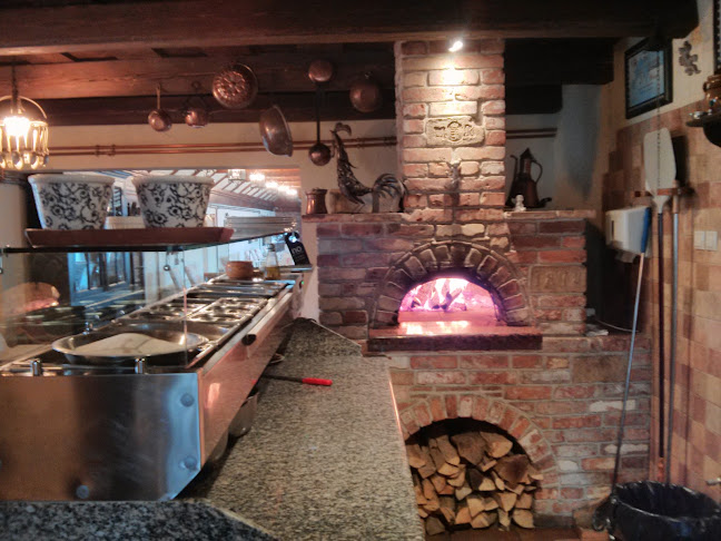 Anyukám Mondta - Vendéglátás