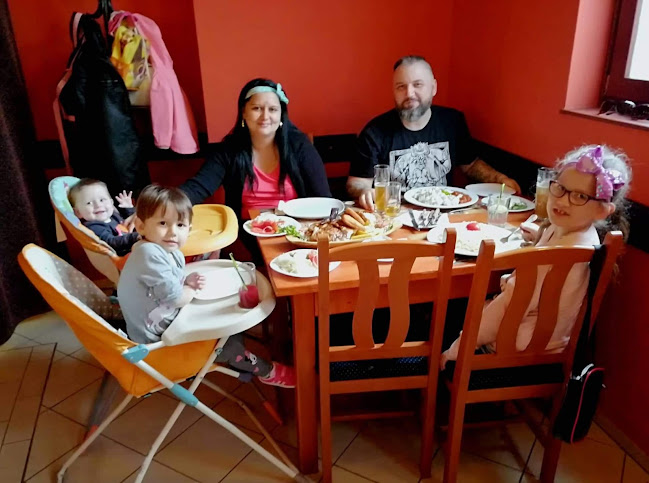 Comentarii opinii despre Rundó Söröző és Étterem