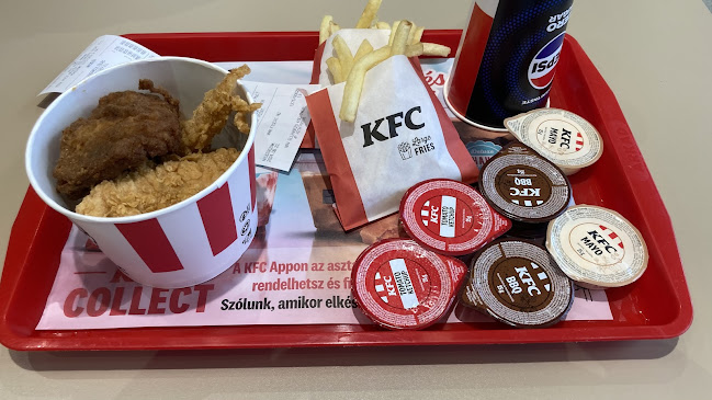 Opinii despre KFC Pécs Árkád în Pécs - Vendéglátás