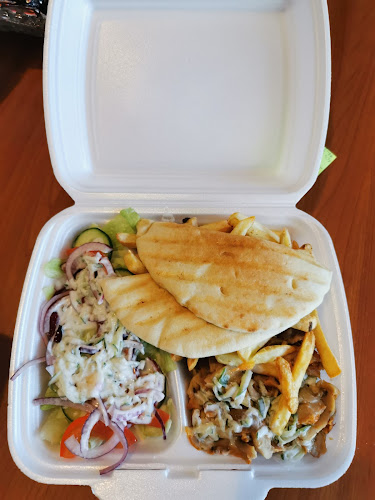 Opinii despre Cafe Bábolna în Bábolna - Vendéglátás