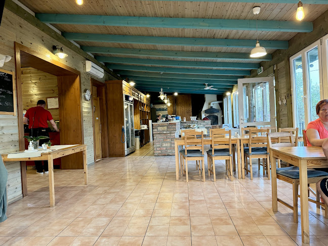 Opinii despre Hekk Terasz Vác în Vác - Vendéglátás