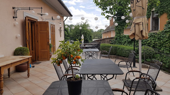 Promenade - Vendéglátás